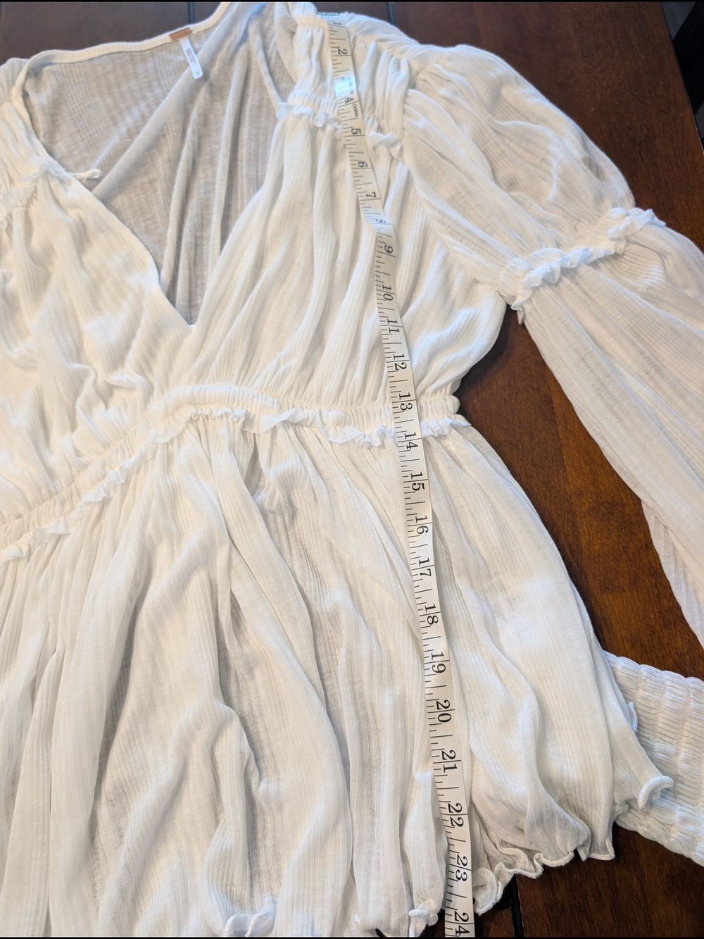 Free People Ivory Ruched V-Neck Top Size M NWT - Picture 7 of 7